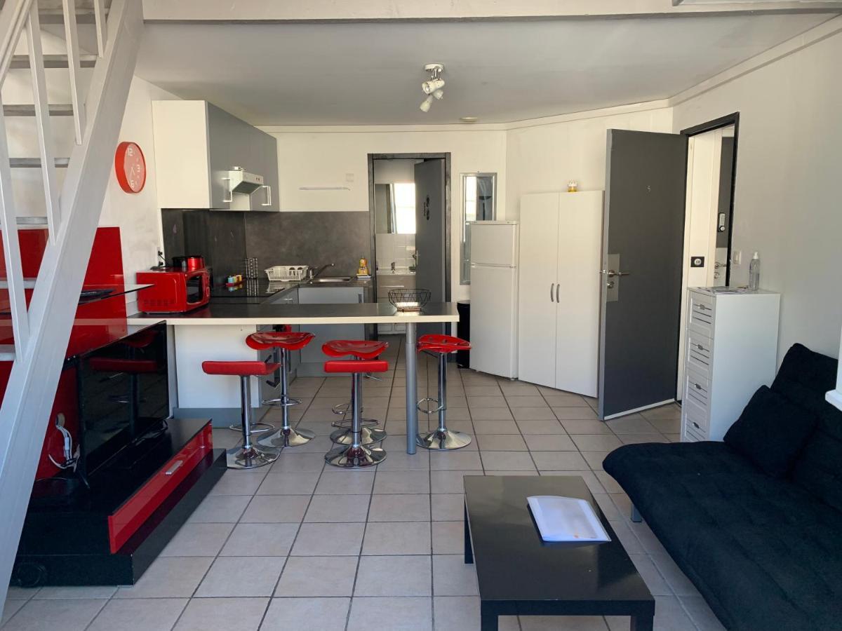 Appartement T3 Tout Confort En Duplex A 20Mn A Pied Du Centre-Ville Avec Tv Et Wifi La Rochelle  Exteriör bild
