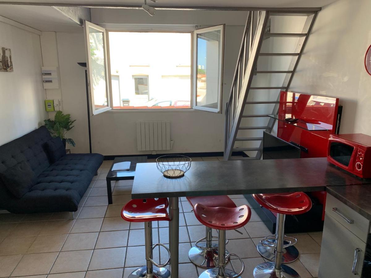 Appartement T3 Tout Confort En Duplex A 20Mn A Pied Du Centre-Ville Avec Tv Et Wifi La Rochelle  Exteriör bild