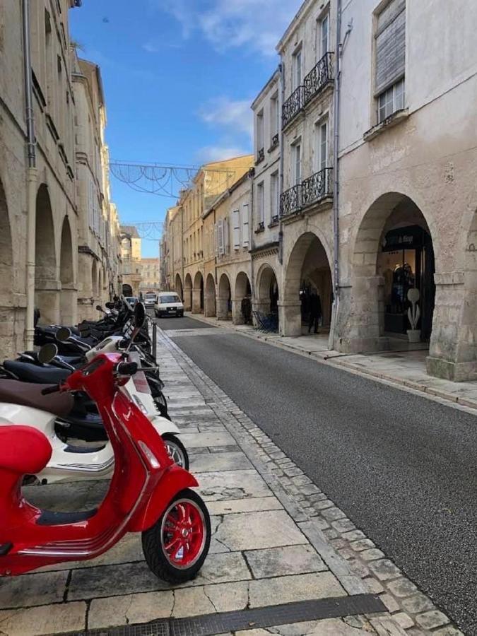 Appartement T3 Tout Confort En Duplex A 20Mn A Pied Du Centre-Ville Avec Tv Et Wifi La Rochelle  Exteriör bild